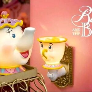 SCENTSY Chip plugin nightlight wax warmer